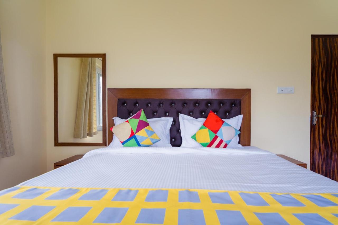 Spot On 40739 Nandi Palace Spot Hotel Mumbai  Buitenkant foto