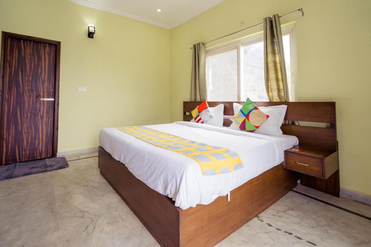 Spot On 40739 Nandi Palace Spot Hotel Mumbai  Buitenkant foto